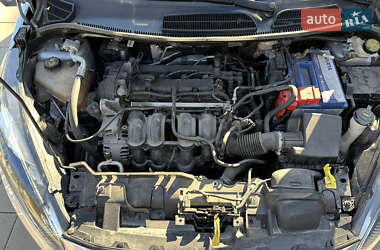 Хетчбек Ford Fiesta 2013 в 