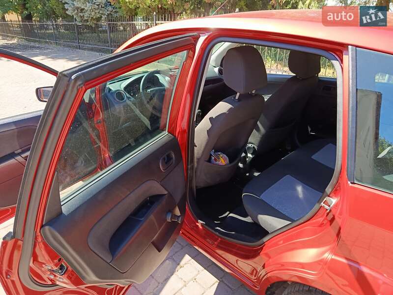 Хэтчбек Ford Fiesta 2008 в Ужгороде