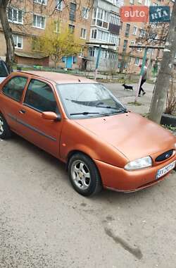 Хэтчбек Ford Fiesta 1996 в 