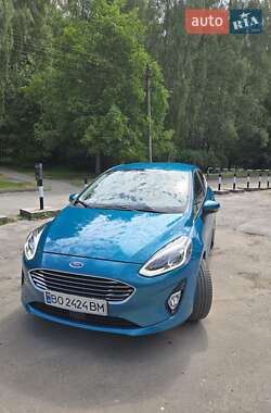 Хэтчбек Ford Fiesta 2018 в 
