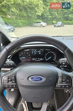 Хэтчбек Ford Fiesta 2018 в 