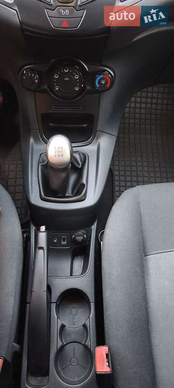 Хэтчбек Ford Fiesta 2012 в Харькове