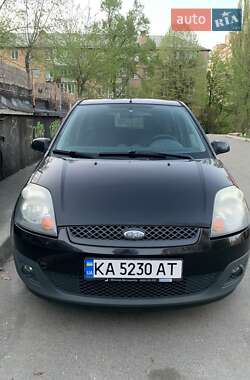 Хэтчбек Ford Fiesta 2007 в 