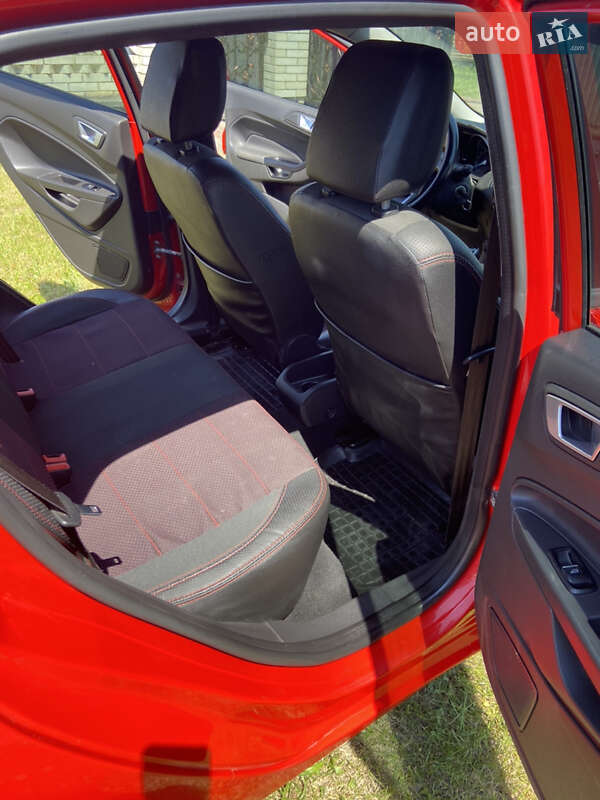 Хэтчбек Ford Fiesta 2013 в Тернополе