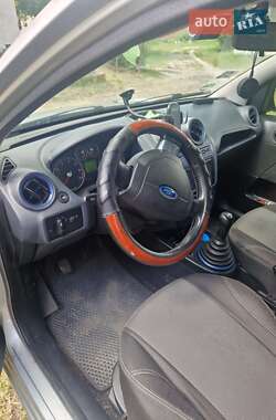Хетчбек Ford Fiesta 2007 в 