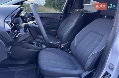 Хэтчбек Ford Fiesta 2018 в 