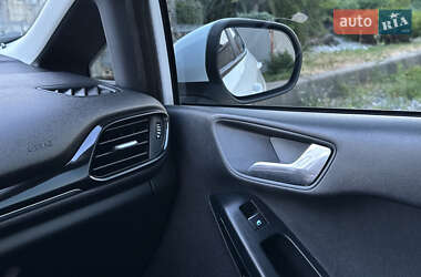 Хэтчбек Ford Fiesta 2018 в 