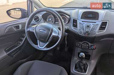 Хэтчбек Ford Fiesta 2013 в 