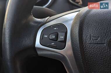 Хэтчбек Ford Fiesta 2013 в 
