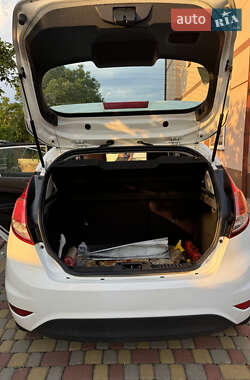 Хэтчбек Ford Fiesta 2013 в 