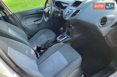 Хэтчбек Ford Fiesta 2010 в 
