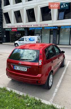 Хэтчбек Ford Fiesta 2006 в 