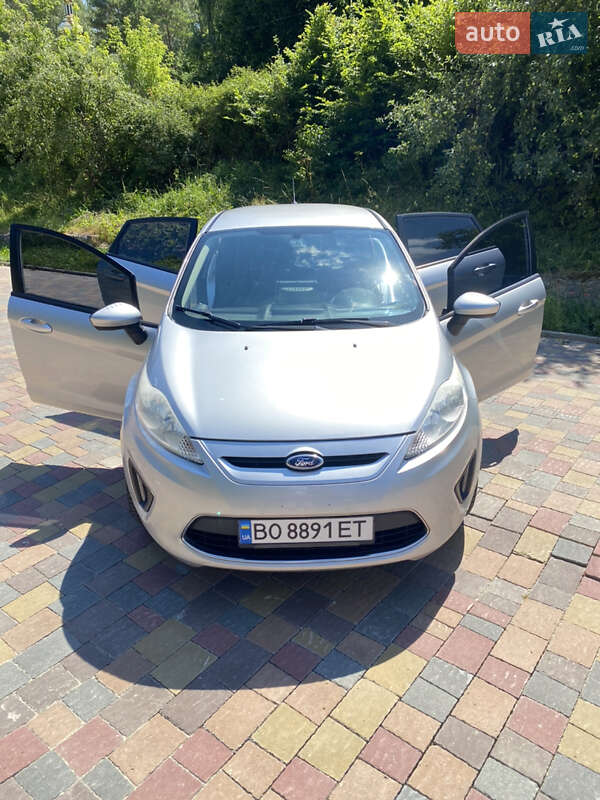 Хэтчбек Ford Fiesta 2011 в Тернополе фото 2 Хэтчбек Ford Fiesta 2011 в Тернополе