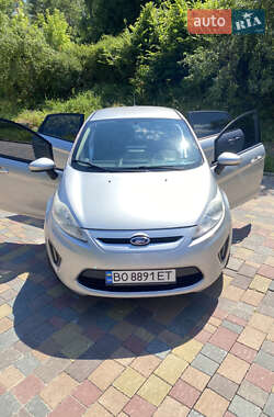 Хэтчбек Ford Fiesta 2011 в 