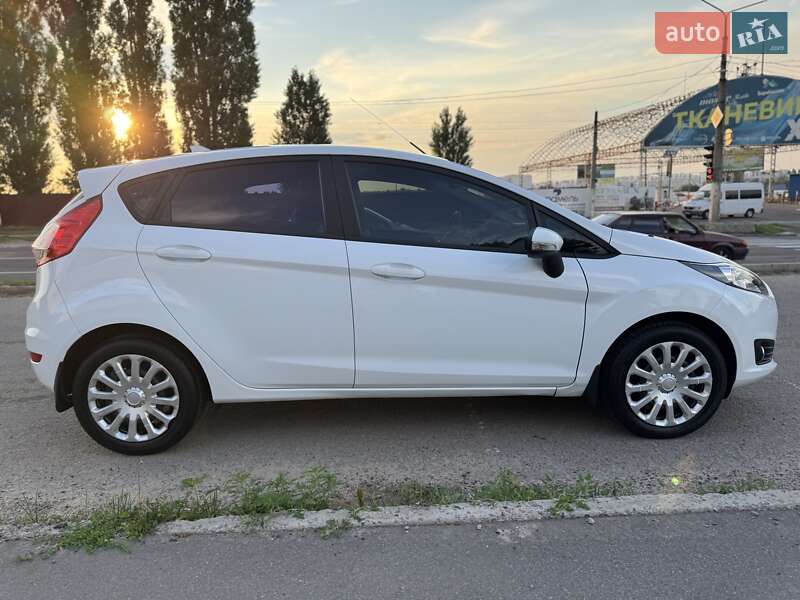 Хэтчбек Ford Fiesta 2016 в Харькове