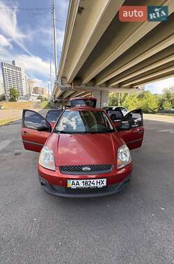 Хэтчбек Ford Fiesta 2008 в 