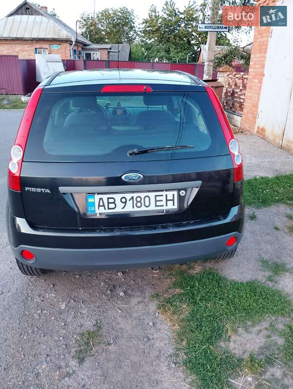 Седан Ford Fiesta 2008 в Виннице