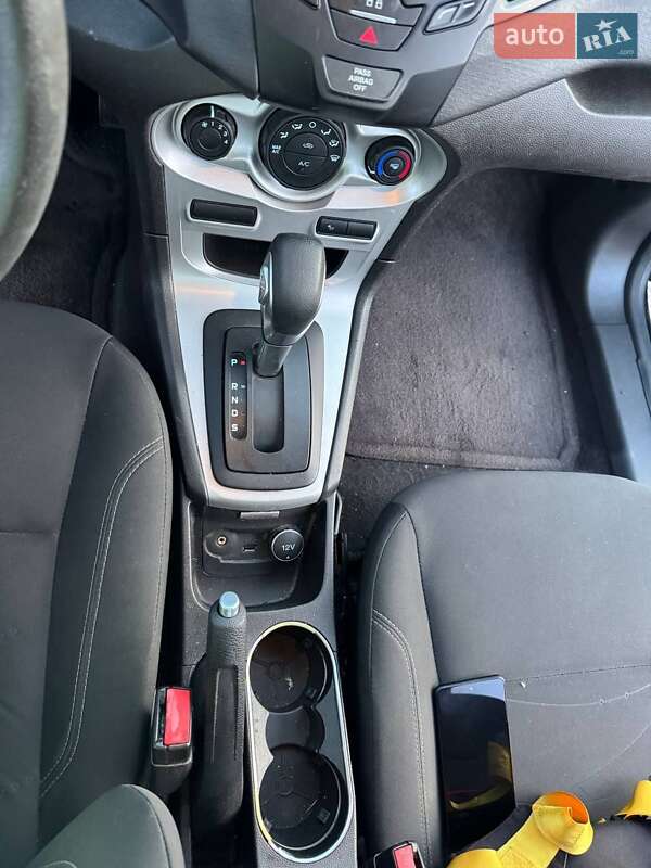 Седан Ford Fiesta 2017 в Хмільнику