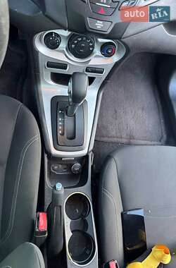 Седан Ford Fiesta 2017 в 