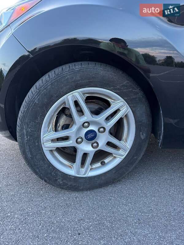 Седан Ford Fiesta 2017 в Хмільнику