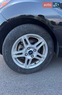 Седан Ford Fiesta 2017 в 