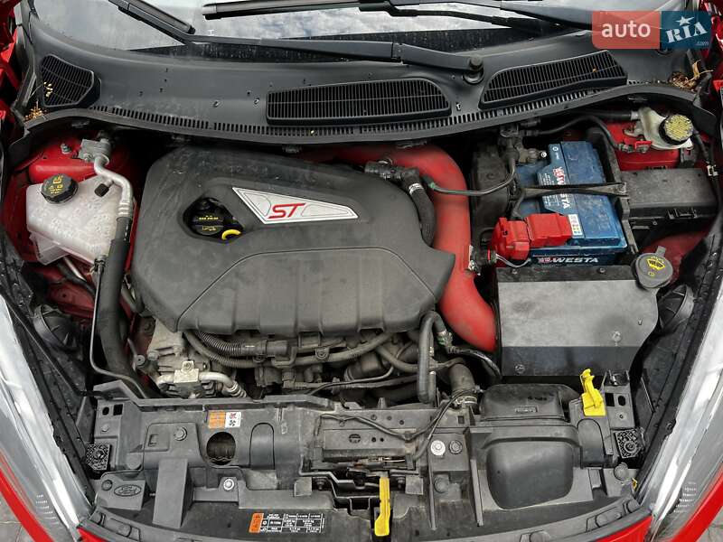 Хэтчбек Ford Fiesta 2016 в Киеве