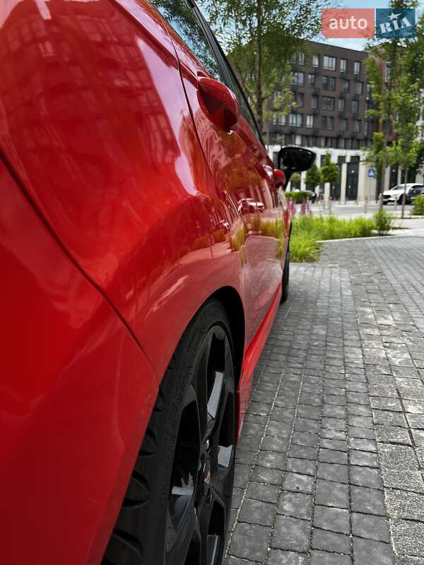 Хэтчбек Ford Fiesta 2016 в Киеве