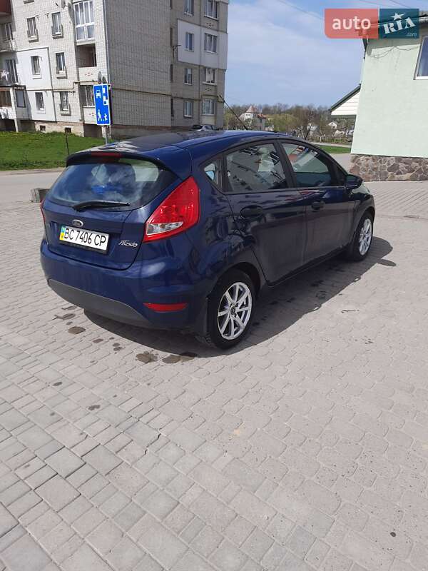 Хэтчбек Ford Fiesta 2012 в Самборе