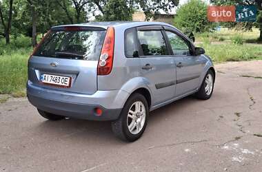 Хетчбек Ford Fiesta 2006 в 