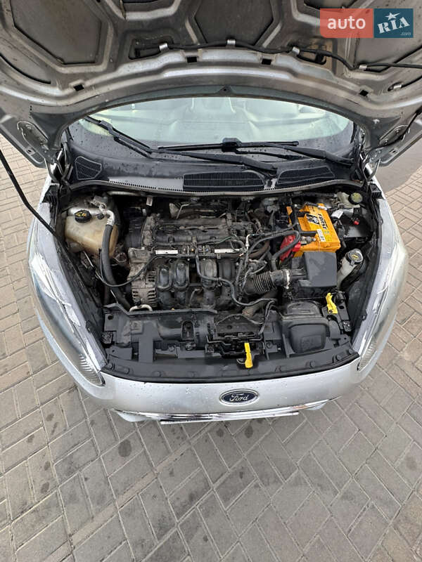 Седан Ford Fiesta 2014 в Киеве