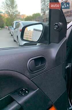Хэтчбек Ford Fiesta 2007 в 