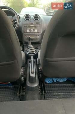 Хэтчбек Ford Fiesta 2007 в 