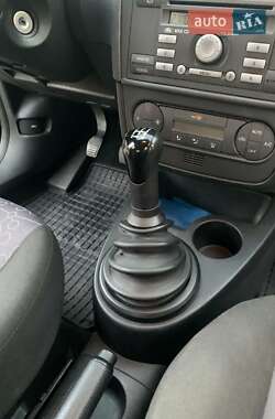Хэтчбек Ford Fiesta 2007 в 