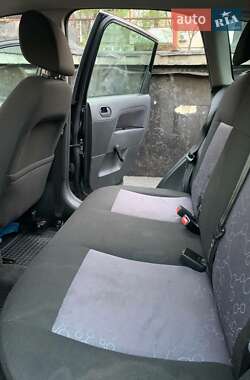 Хэтчбек Ford Fiesta 2007 в 