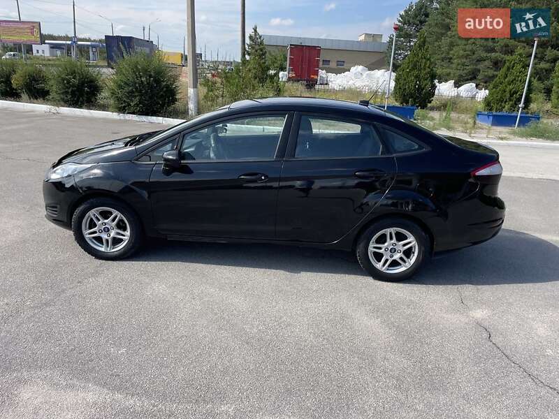 Седан Ford Fiesta 2018 в Каменском