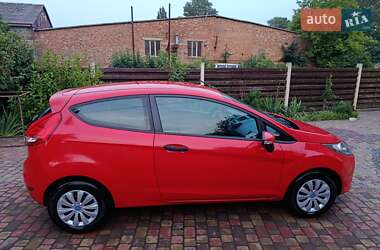 Хэтчбек Ford Fiesta 2010 в 