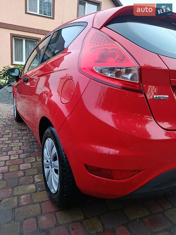 Хэтчбек Ford Fiesta 2010 в Хмельницком