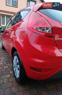 Хэтчбек Ford Fiesta 2010 в 