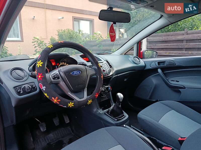 Хэтчбек Ford Fiesta 2010 в Хмельницком