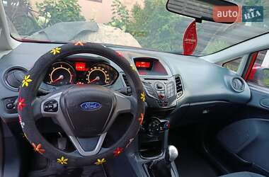 Хэтчбек Ford Fiesta 2010 в 