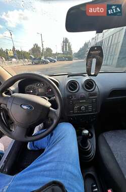 Хетчбек Ford Fiesta 2008 в 