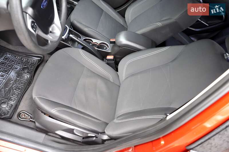 Седан Ford Fiesta 2018 в Львові