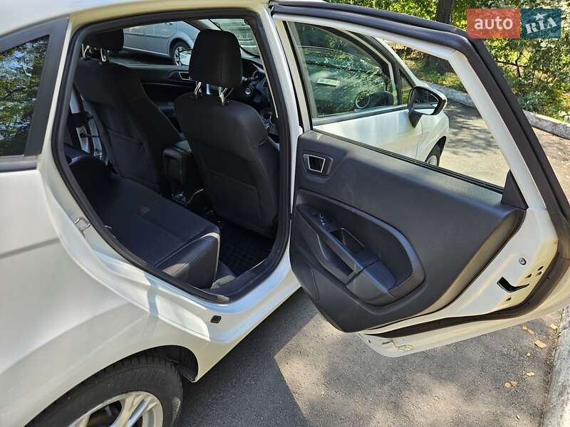 Седан Ford Fiesta 2016 в Запорожье