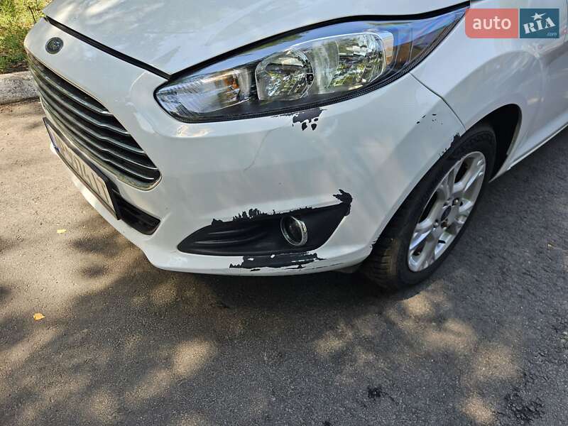 Седан Ford Fiesta 2016 в Запорожье