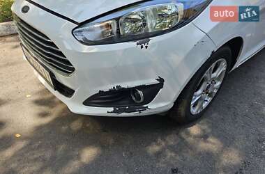 Седан Ford Fiesta 2016 в 