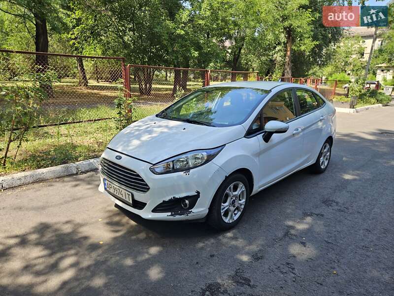 Седан Ford Fiesta 2016 в Запорожье
