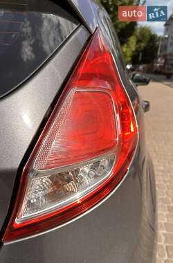 Хэтчбек Ford Fiesta 2014 в 