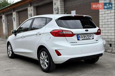 Хэтчбек Ford Fiesta 2019 в 