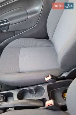 Хэтчбек Ford Fiesta 2013 в 