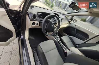 Седан Ford Fiesta 2013 в Киеве
